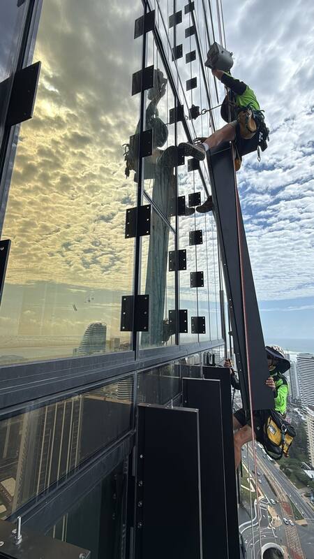 Cladding Panel Installation — Gold Coast, QLD